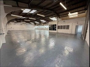 Vicarage Ln, Rochester for lease Interior Photo- Image 1 of 3