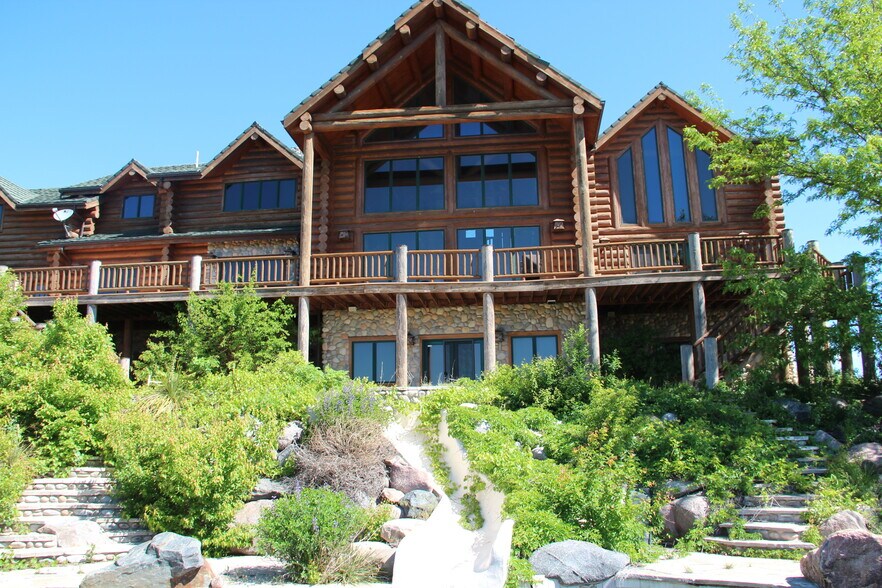 34613 299th St, Burke, SD 57523