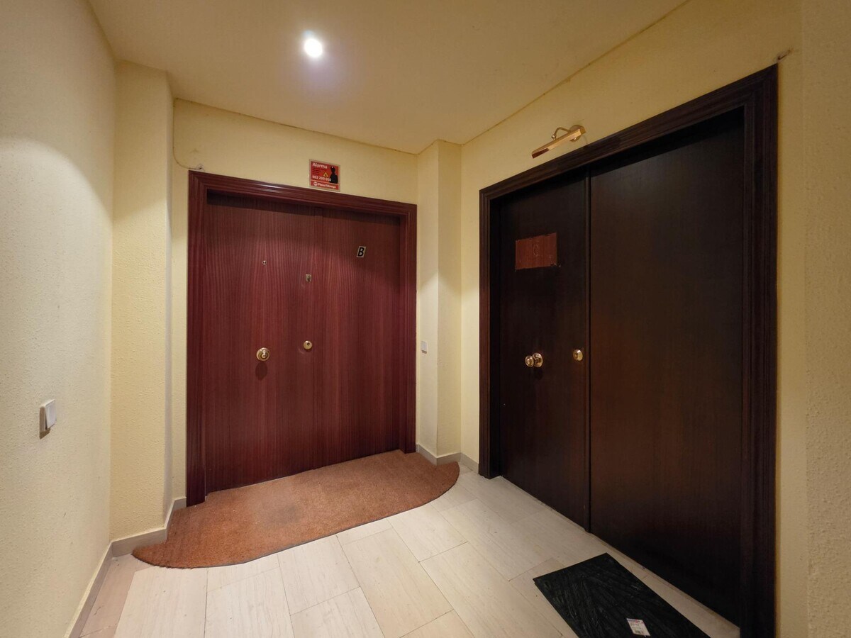 Lleida, LER 25001 - Unit - - - Interior Photo - Image 1 of 20