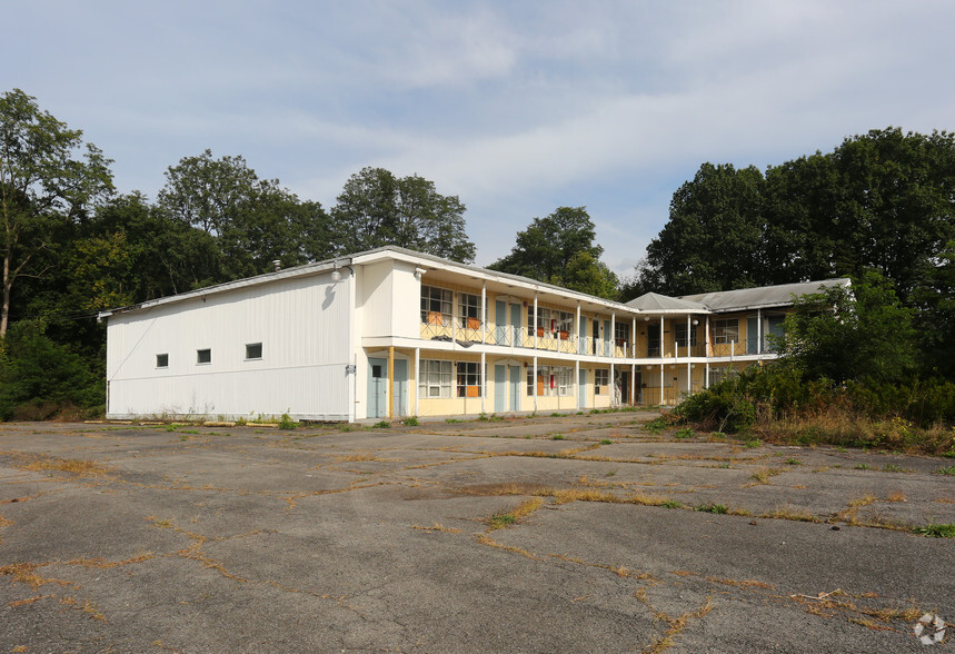 2505 Western Ave, Guilderland, NY for sale - Primary Photo - Image 1 of 1