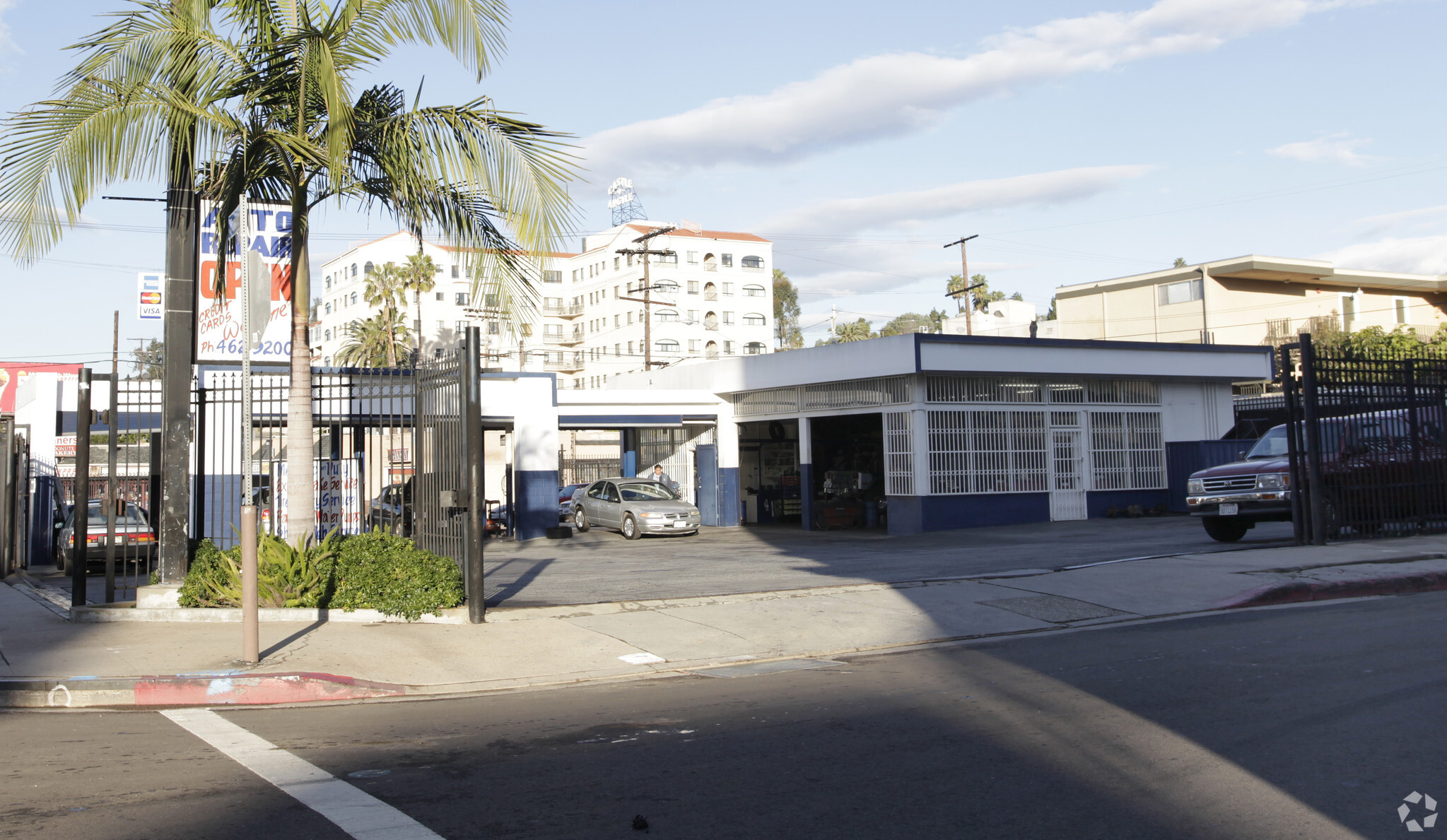 6201 Franklin Ave, Los Angeles, CA for lease Building Photo- Image 1 of 5