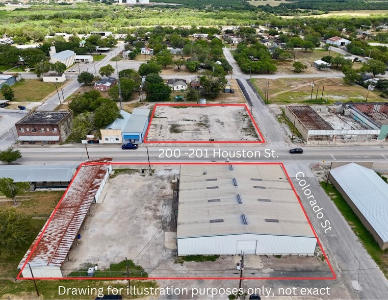 201 Houston St, George West, TX for lease - Building Photo - Image 1 of 36
