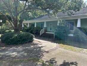 1418 N Howe St, Southport, NC for lease Building Photo- Image 2 of 2