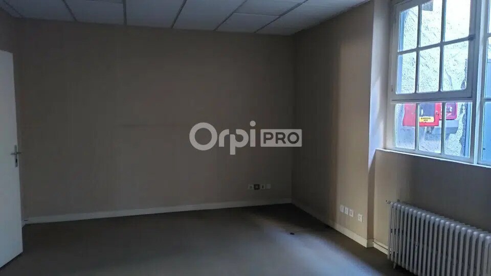 Office in Pau for lease - Interior Photo - Image 2 of 5