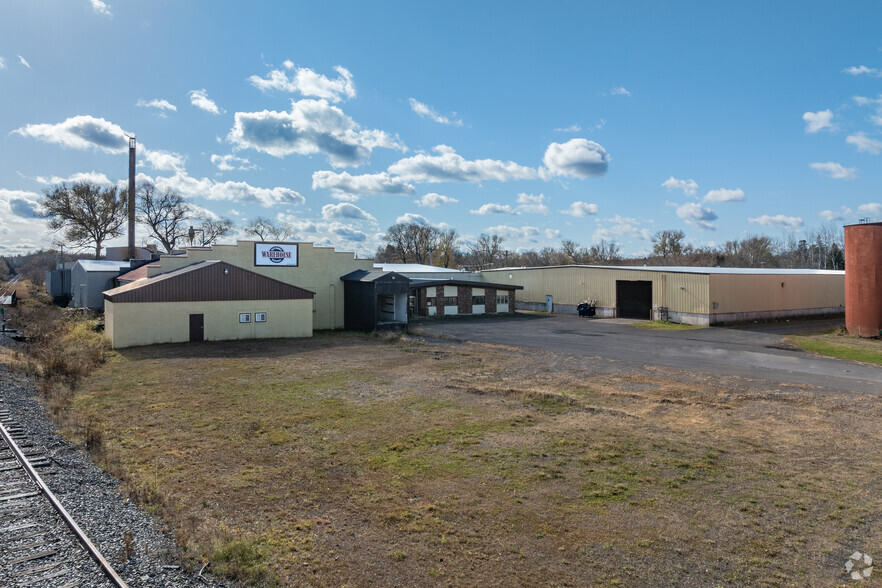 236 S 2nd St, Butternut, WI for lease - Building Photo - Image 2 of 22