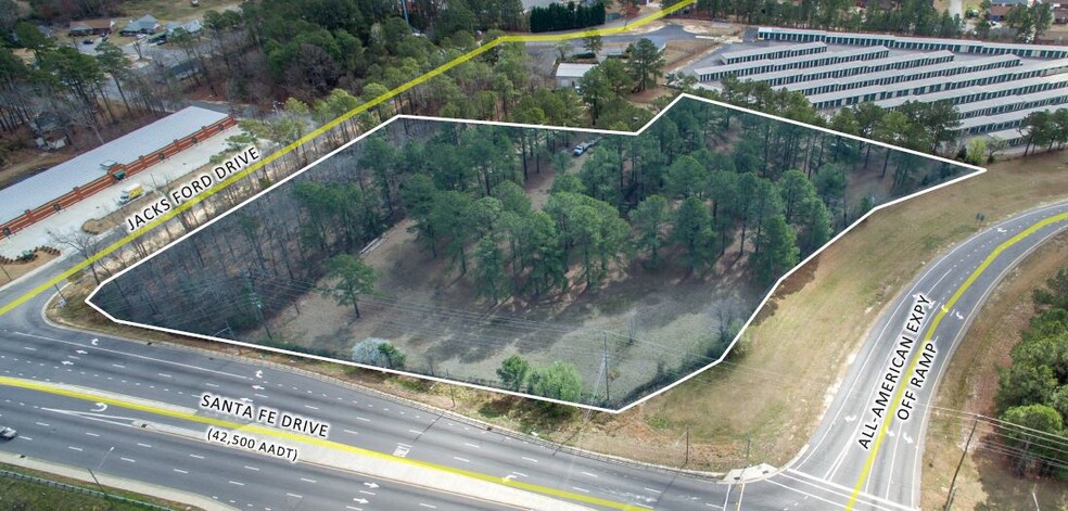 Santa Fe Dr & Jacks Ford Dr, Fayetteville, NC for sale - Aerial - Image 1 of 4