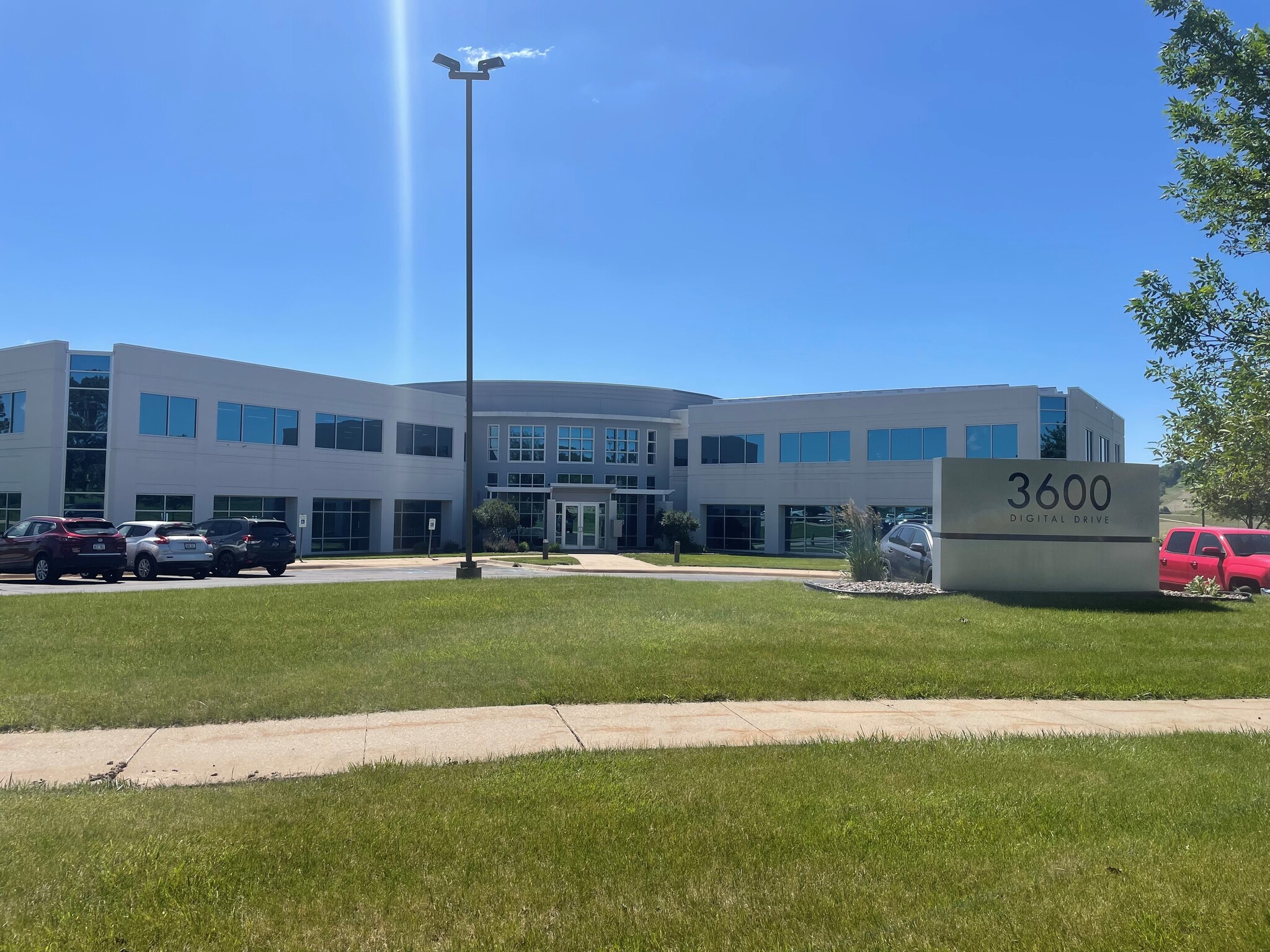 3600 Digital Dr, Dubuque, IA for lease Building Photo- Image 1 of 11