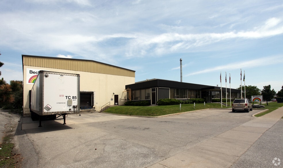 30 Bethridge Rd, Toronto, ON for sale - Primary Photo - Image 1 of 1