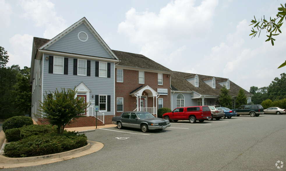 13700-13702 Village Mill Dr, Midlothian, VA for lease - Building Photo - Image 2 of 5