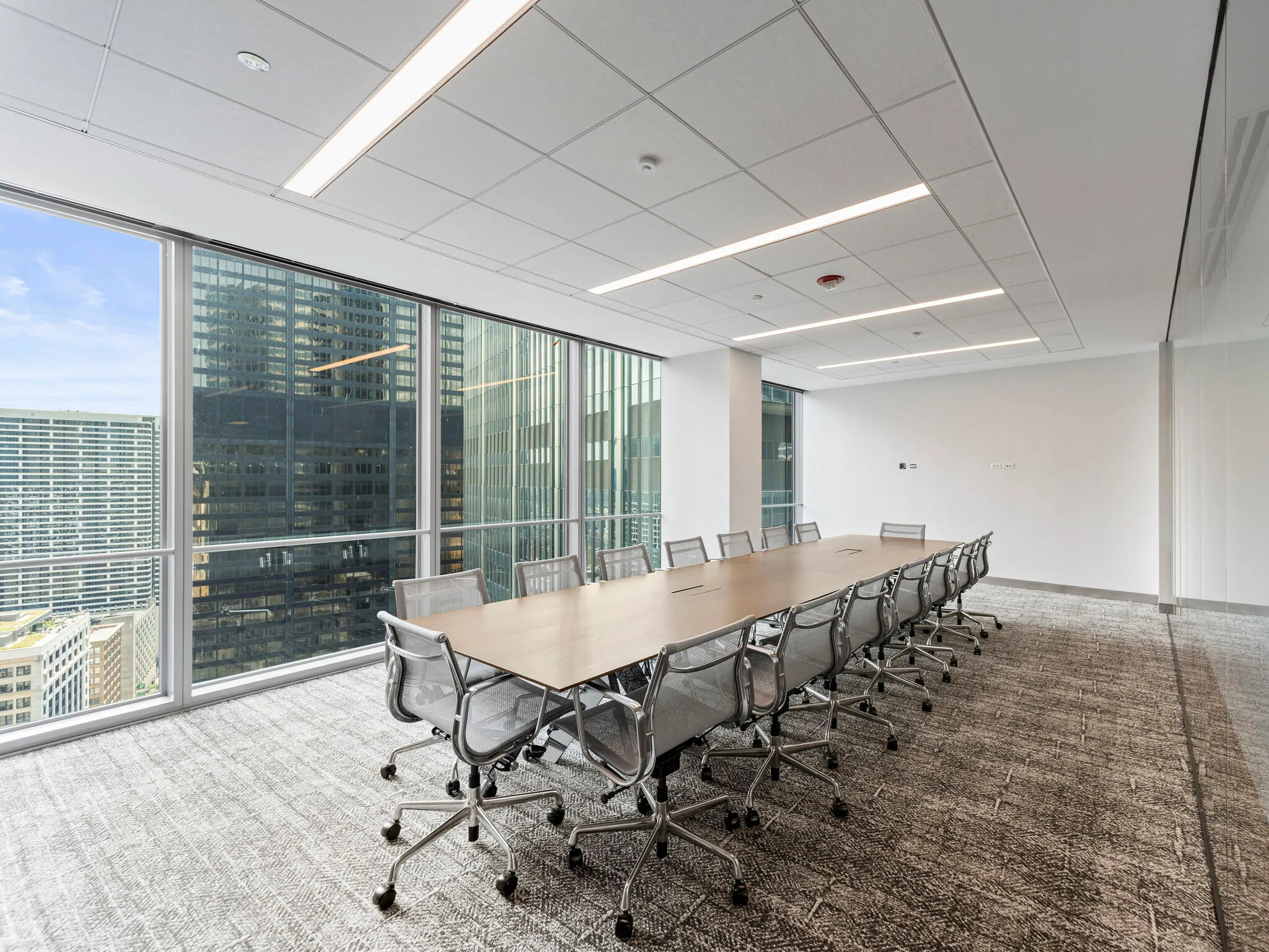 71 S Wacker Dr, Chicago, IL for lease Interior Photo- Image 1 of 14