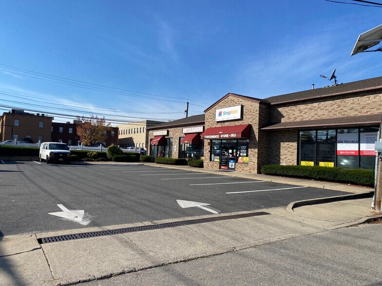 784 Bloomfield, Clifton, NJ for sale - Primary Photo - Image 1 of 1