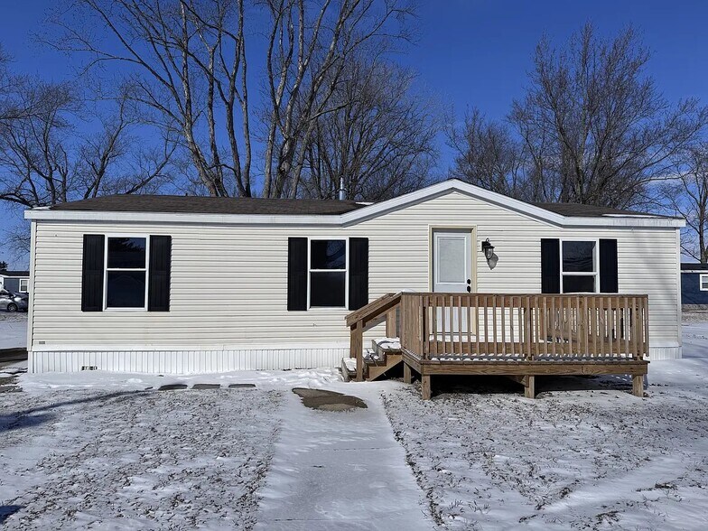 2042 White Oak Dr, Kokomo, IN for sale - Primary Photo - Image 1 of 1