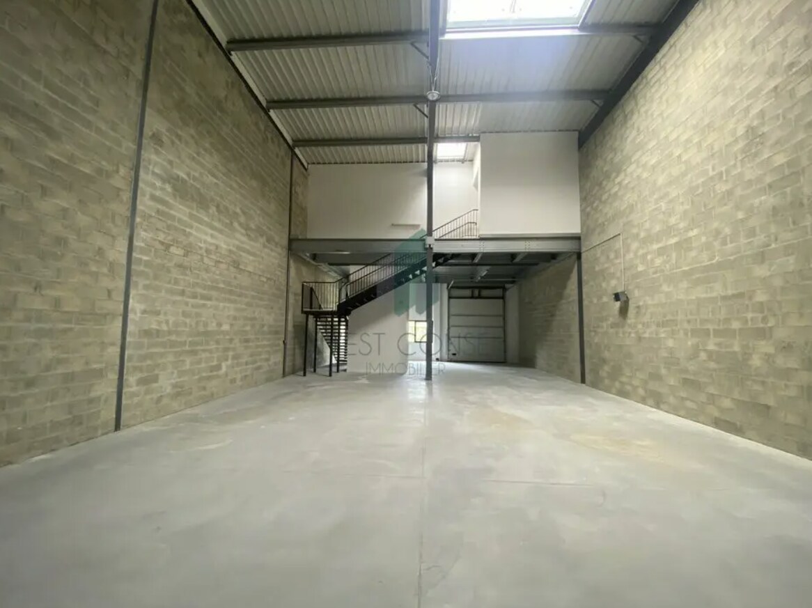 Flex in Cergy for lease Interior Photo- Image 1 of 5