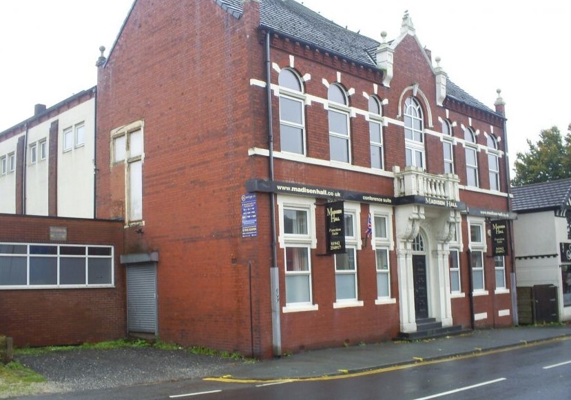 135 Market St, Wigan for sale - Primary Photo - Image 1 of 3