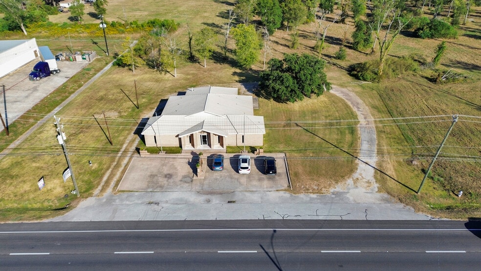 7912 Bayway Dr, Baytown, TX for sale - Building Photo - Image 3 of 7
