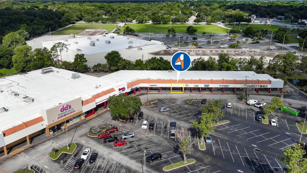 5700 N Orange Blossom Trl, Orlando, FL for lease - Building Photo - Image 1 of 12