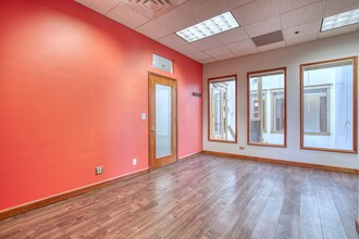 1136 Pearl St, Boulder, CO for lease Interior Photo- Image 2 of 18