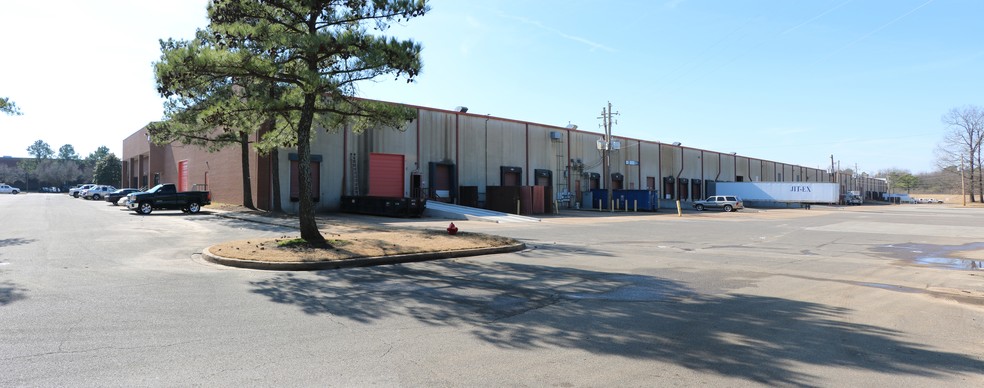 3900-3950 Willow Lake Blvd, Memphis, TN for lease - Building Photo - Image 2 of 4