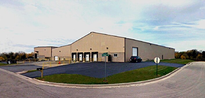 175 Elizabeth Ln, Genoa City, WI for sale - Building Photo - Image 1 of 1