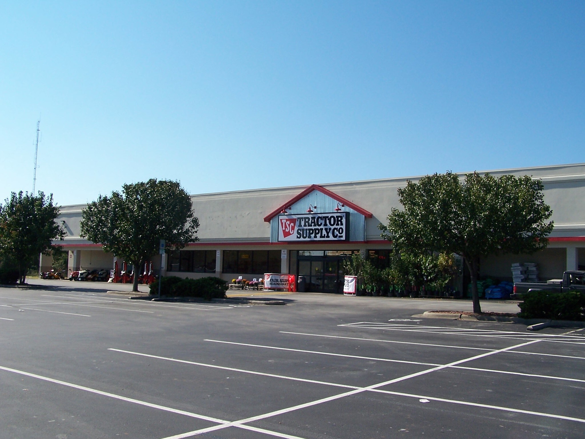 1030 W New Bern Rd, Kinston, NC for sale Primary Photo- Image 1 of 1