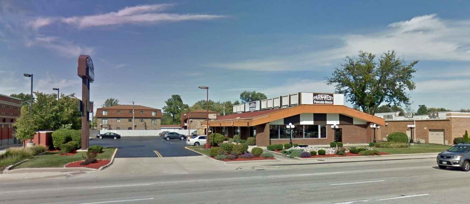 10 E Roosevelt Rd, Villa Park, IL 60181