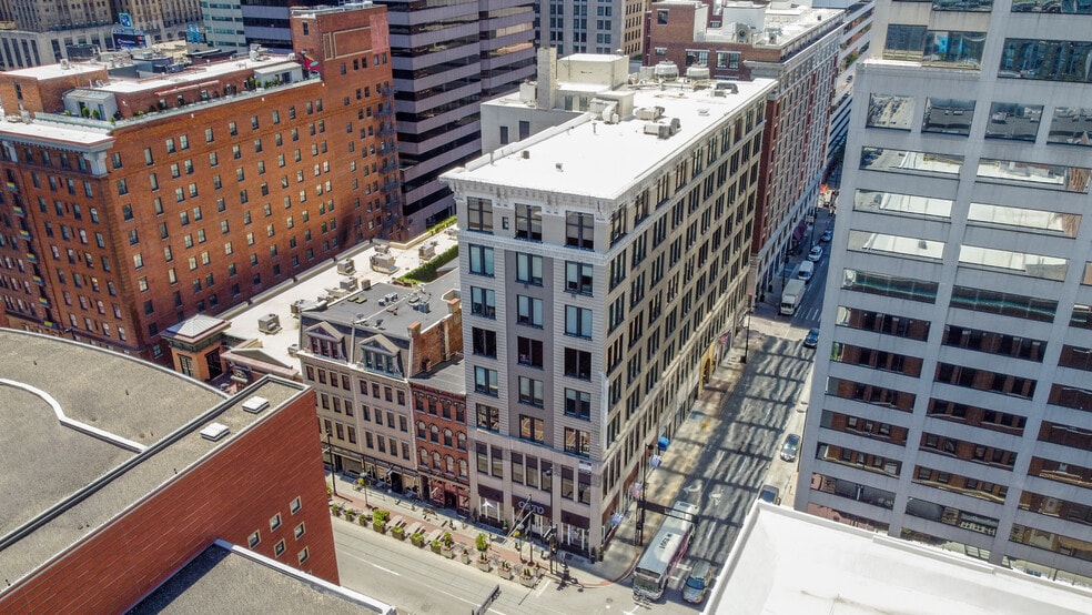 35 E 7th St, Cincinnati, OH for lease - Building Photo - Image 1 of 22