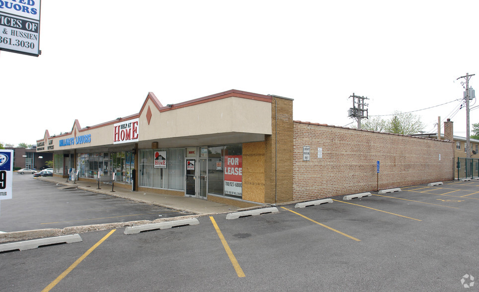 6901 W 111th St, Worth, IL for lease - Primary Photo - Image 1 of 3