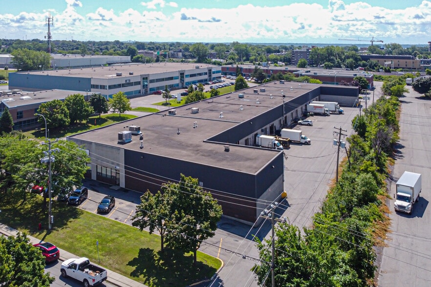 500 Av Meloche, Dorval, QC for lease - Building Photo - Image 3 of 7