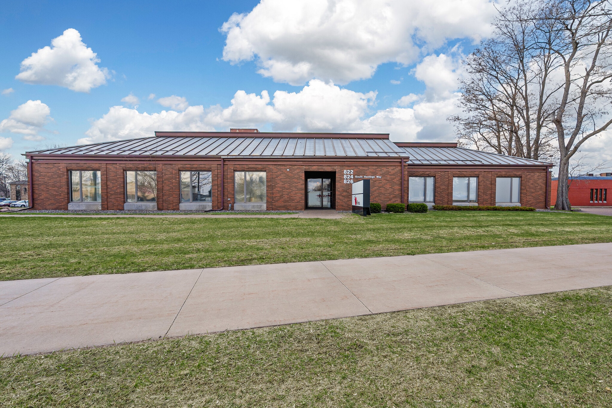822-826 S Hastings Way, Eau Claire, WI for sale Building Photo- Image 1 of 36