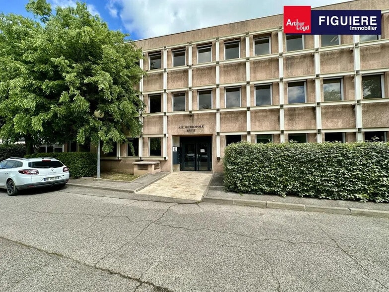 30 Avenue Henri Malacrida, Aix-en-Provence for lease - Building Photo - Image 2 of 2