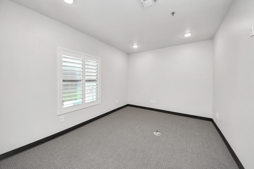 View Photo