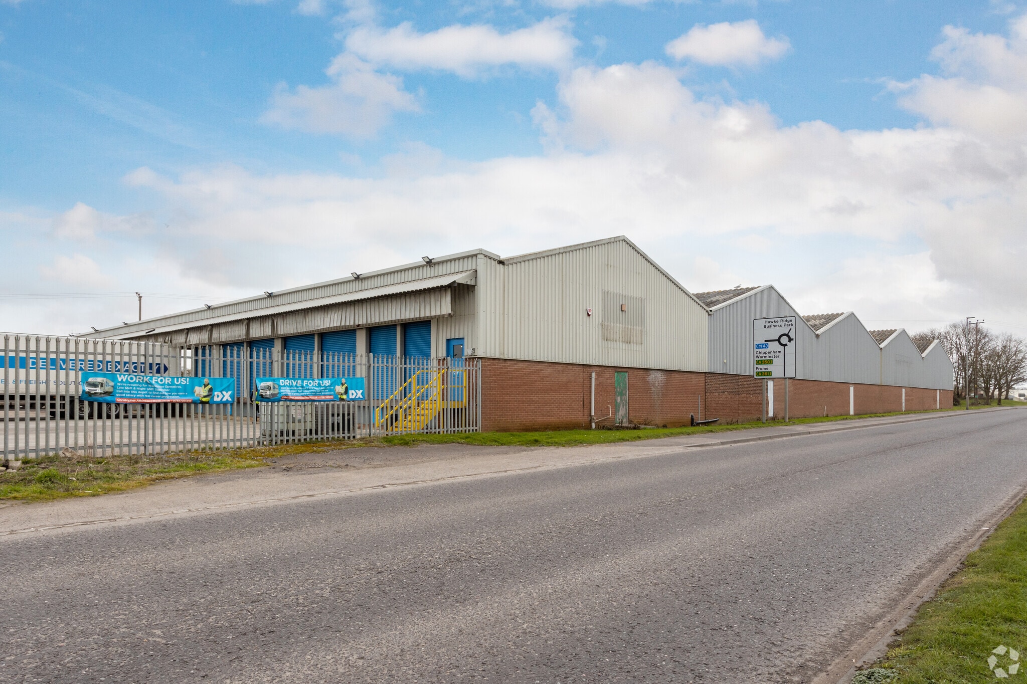 1-5 Link Rd, Westbury for sale Primary Photo- Image 1 of 1