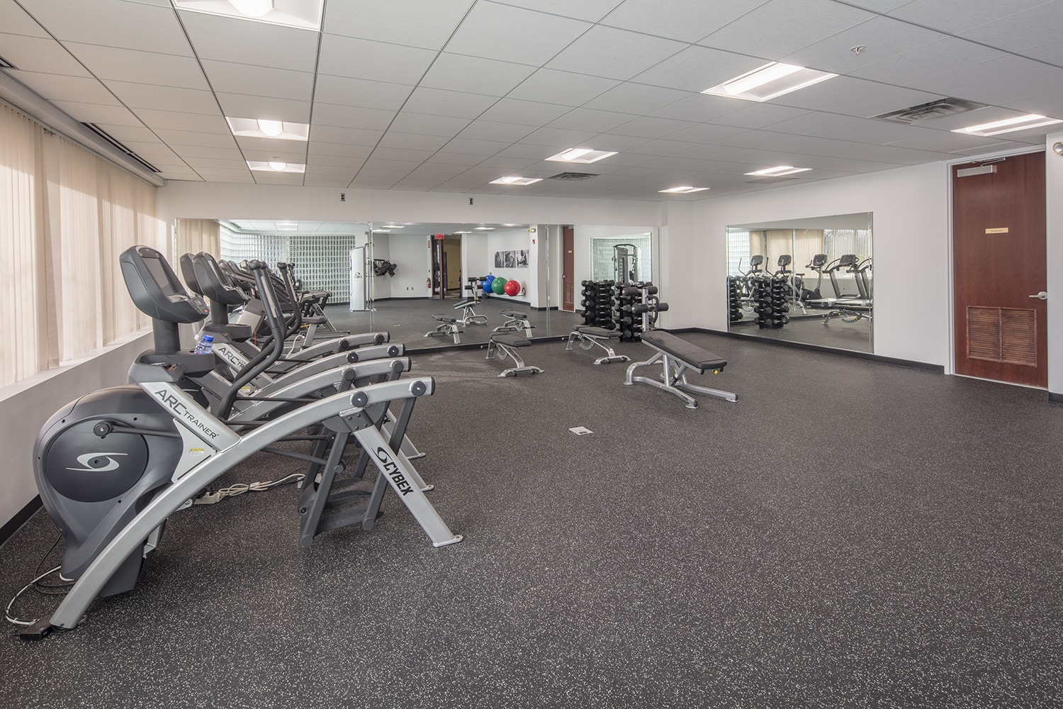 295 Woodcliff Dr, Fairport, NY for lease Interior Photo- Image 1 of 3