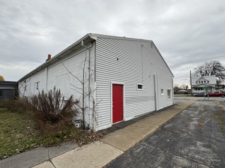 2085 Clinton St, West Seneca, NY for sale - Building Photo - Image 2 of 24