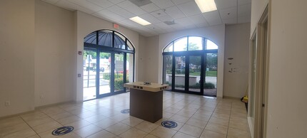 120 N Federal Hwy, Lake Worth, FL for lease Interior Photo- Image 1 of 9