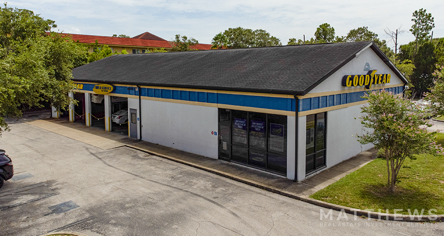 4115 E Bay Dr, Clearwater, FL for sale - Building Photo - Image 1 of 1