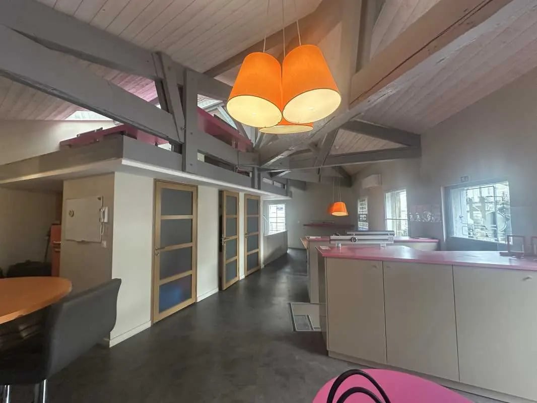 in Bordeaux for sale Building Photo- Image 1 of 1