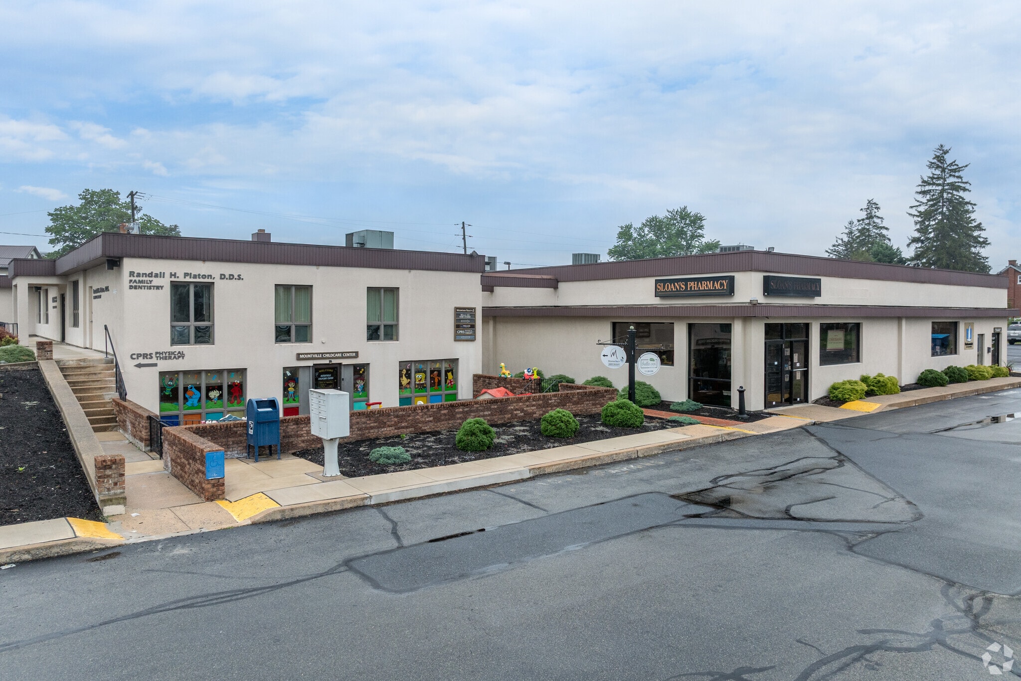 2 College Ave, Mountville, PA for lease Primary Photo- Image 1 of 7