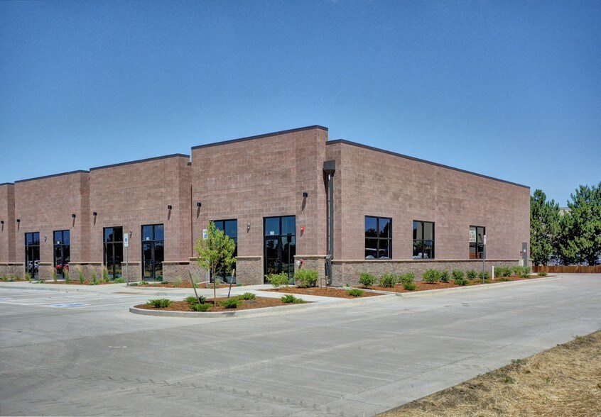 943-965 E 11th St, Loveland, CO for lease - Building Photo - Image 3 of 15