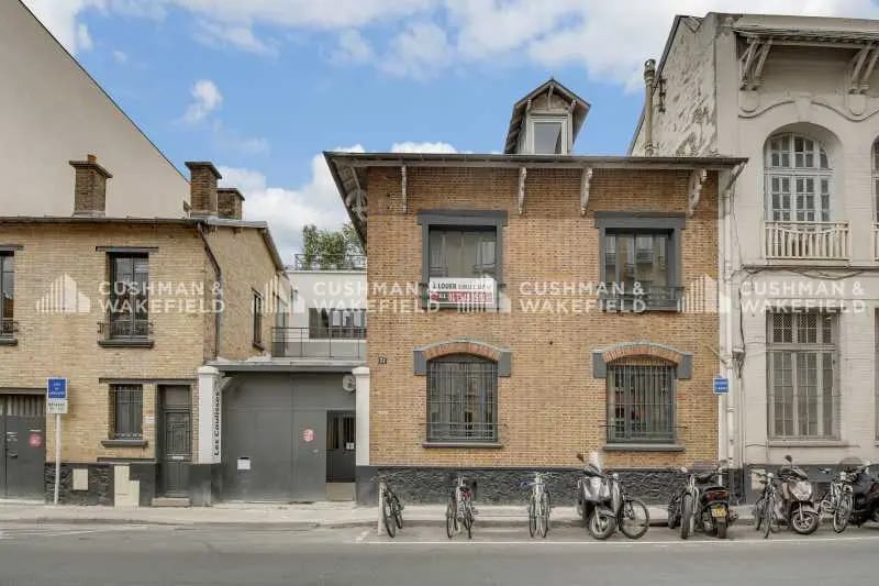 Office in Montrouge for lease - Building Photo - Image 1 of 14