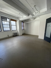 345 Seventh Ave, New York, NY for lease Building Photo- Image 1 of 4