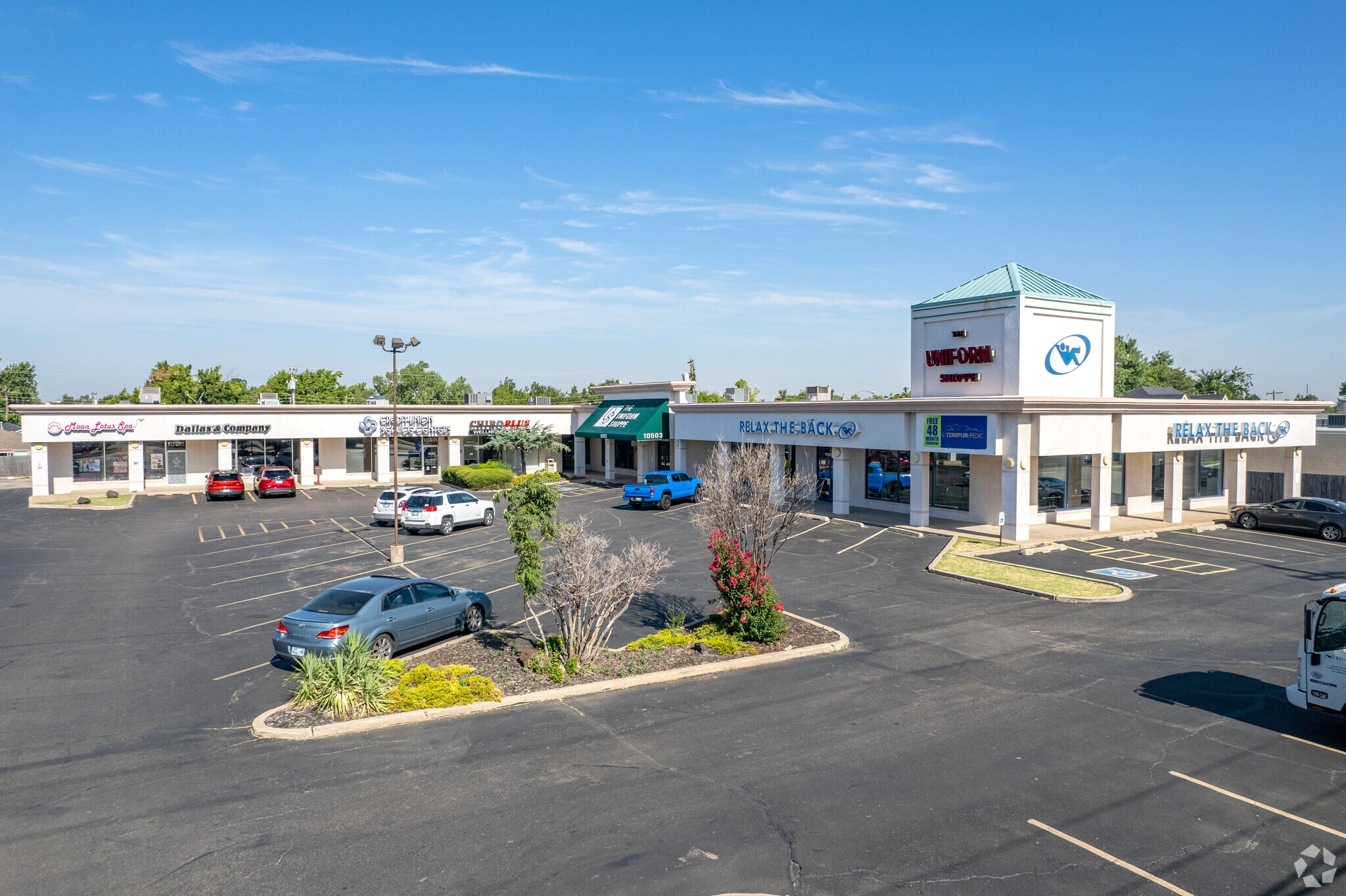 10404 N May Ave Ave, Oklahoma City, OK for sale Primary Photo- Image 1 of 9