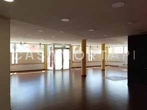 Retail in Torroella de Montgrí, Gerona for lease Interior Photo- Image 1 of 7