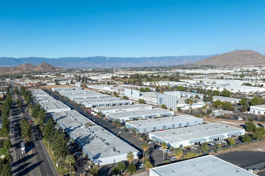 Freeway Industrial Park - Warehouse