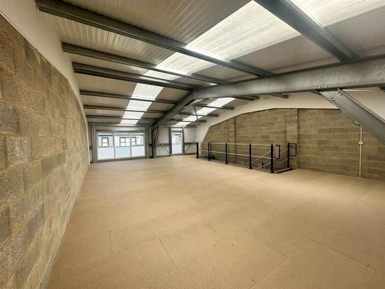 The Loop, Ramsgate for lease - Interior Photo - Image 2 of 5
