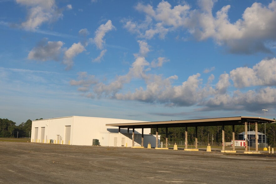 4627 JP Hall Rd, Green Cove Springs, FL for lease - Building Photo - Image 2 of 6