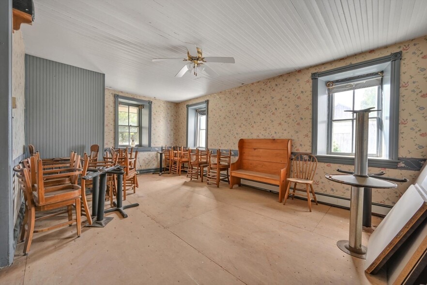 349 Huffs Church Rd, Mertztown, PA for sale - Building Photo - Image 3 of 92