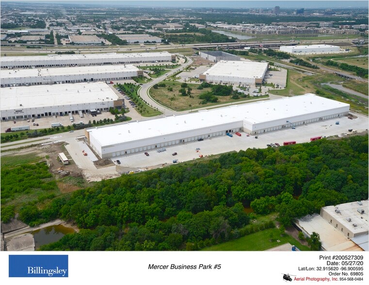 2261 Morgan Pky, Dallas, TX for lease - Building Photo - Image 2 of 4