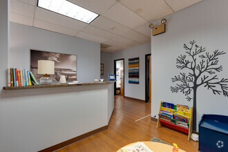 355 W Dundee Rd, Buffalo Grove, IL for lease Interior Photo- Image 1 of 6