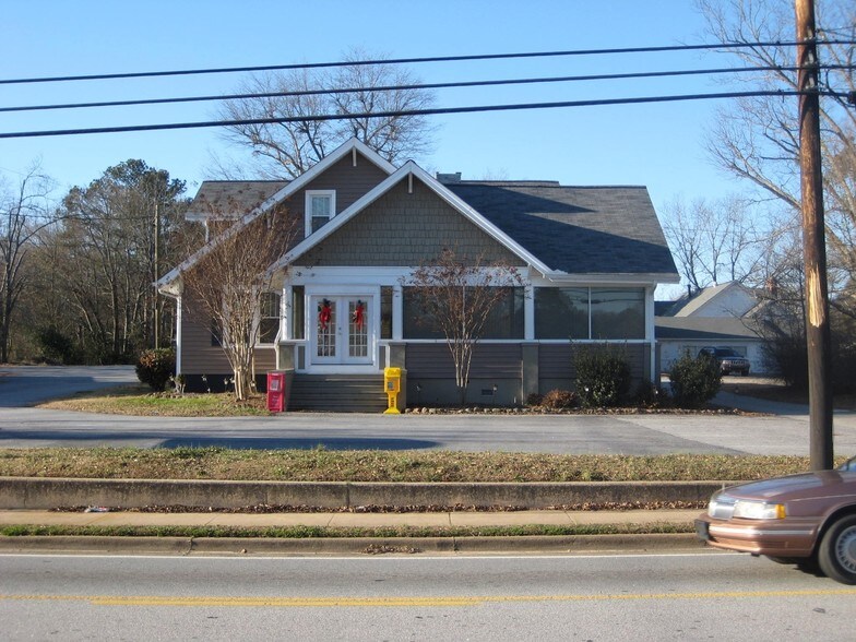 256 N Broad St, Winder, GA for sale - Primary Photo - Image 1 of 1
